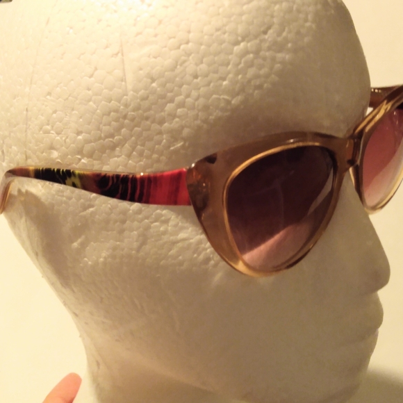 Betsey Johnson Cateye Sunglasses - Picture 2 of 15